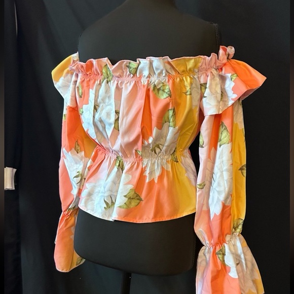 Tropical Floral Off the Shoulder Blouse. - Picture 13 of 15